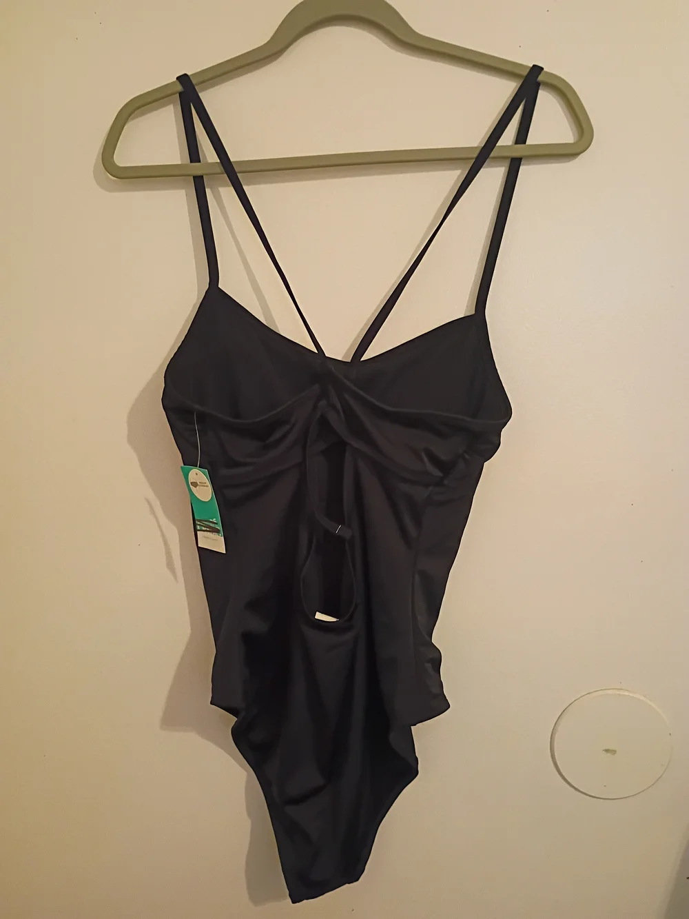 Oasis sleek black